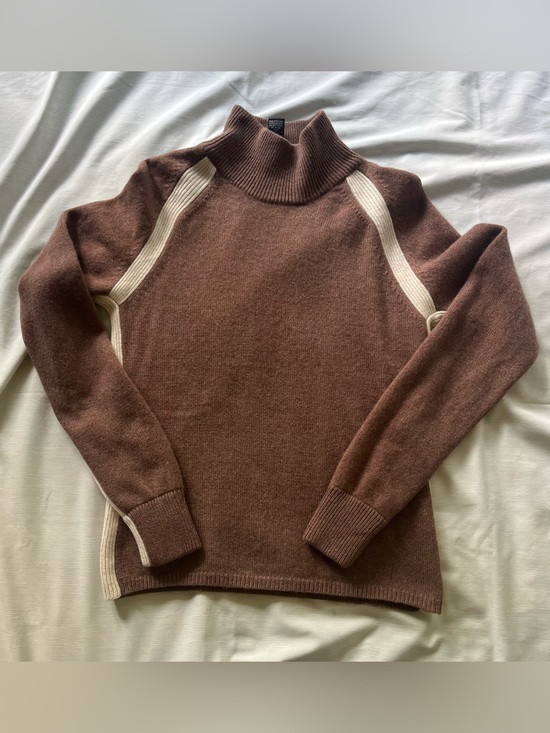 Athleta Sweaters - Athleta Brown Cashmere Mock Turtleneck Sweater with Cream Contrast Panels - M